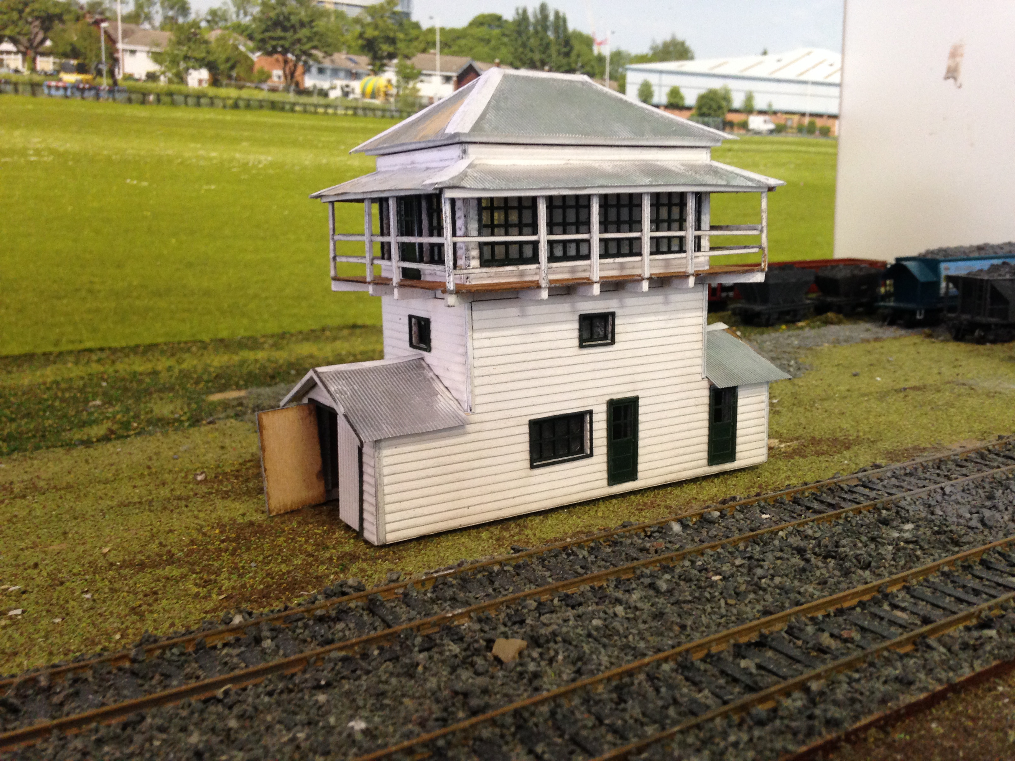 Ho 1/87 Scale QR Gympie Signal cabin building kit. Walker Models