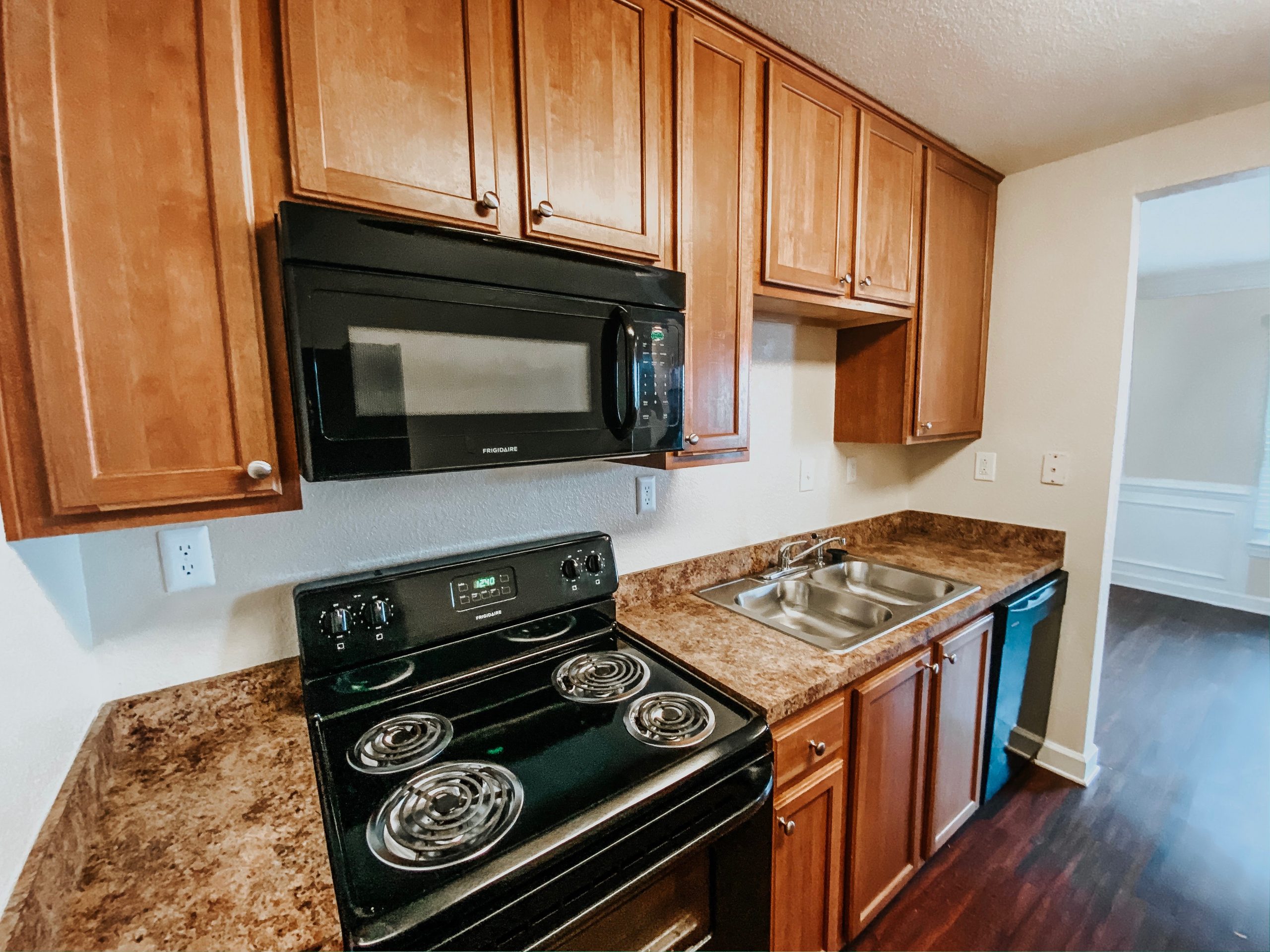 Photos Walker's Chase Townhomes Townhomes for rent in Norfolk, VA