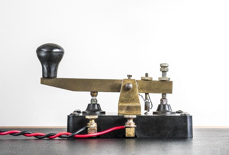 Tutorial How to send Morse Code with a Walkie Talkie