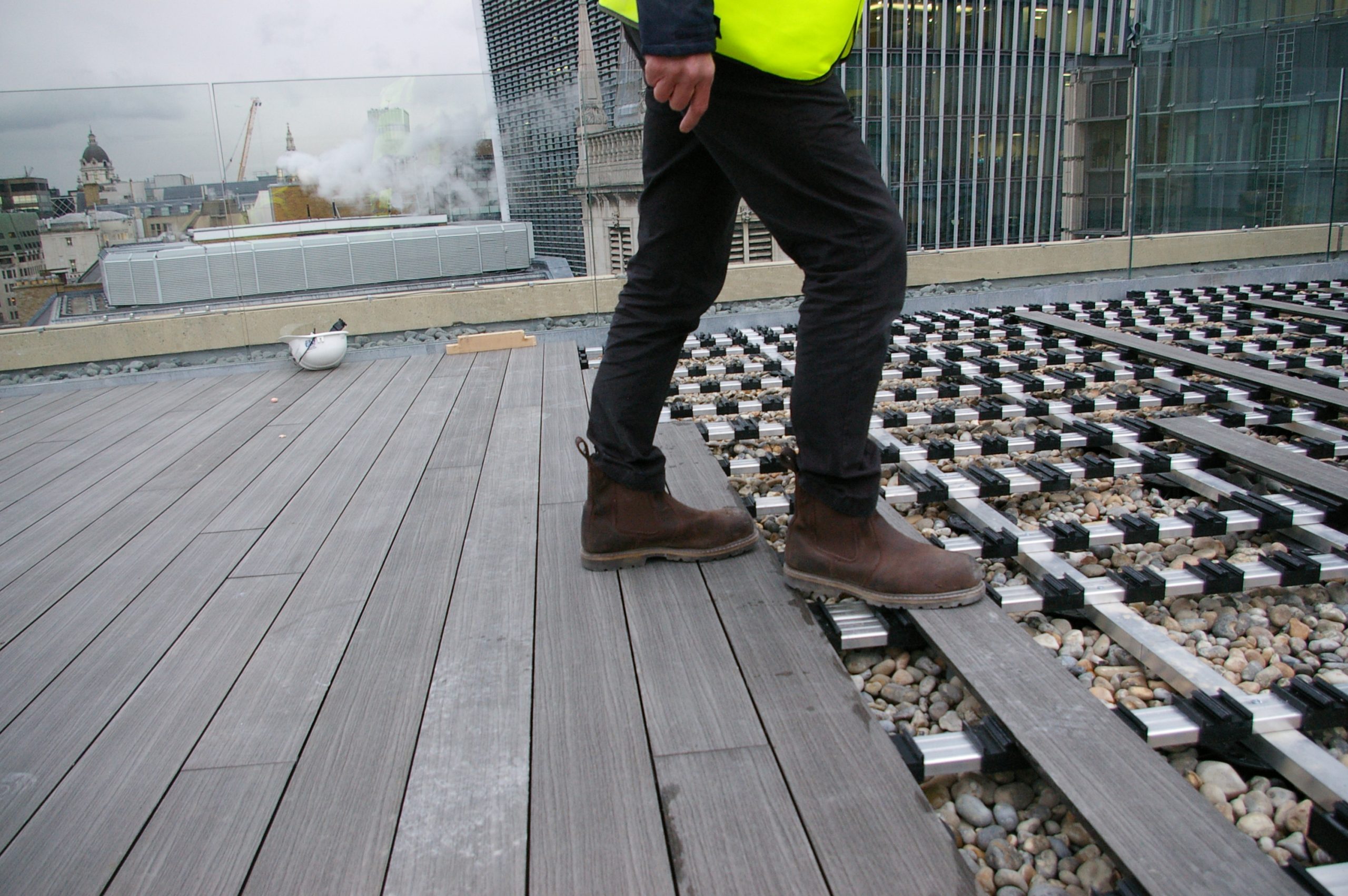 installing composite decking zero top fixing 6 Wallbarn