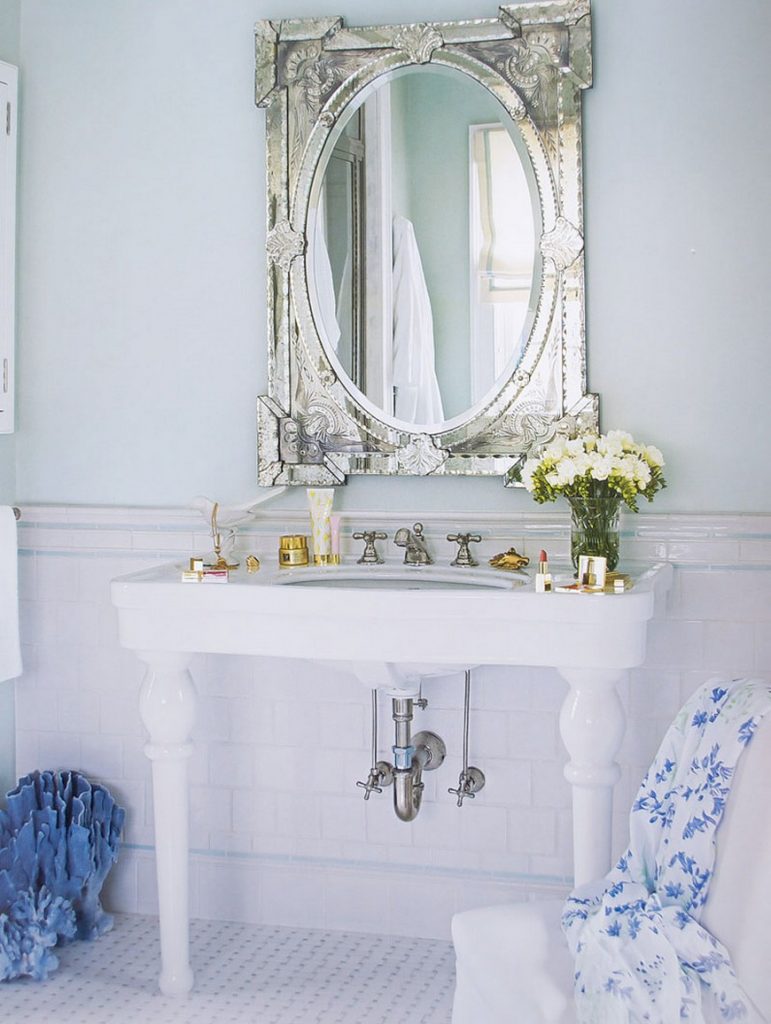 25 Astounding and Original Mirrors