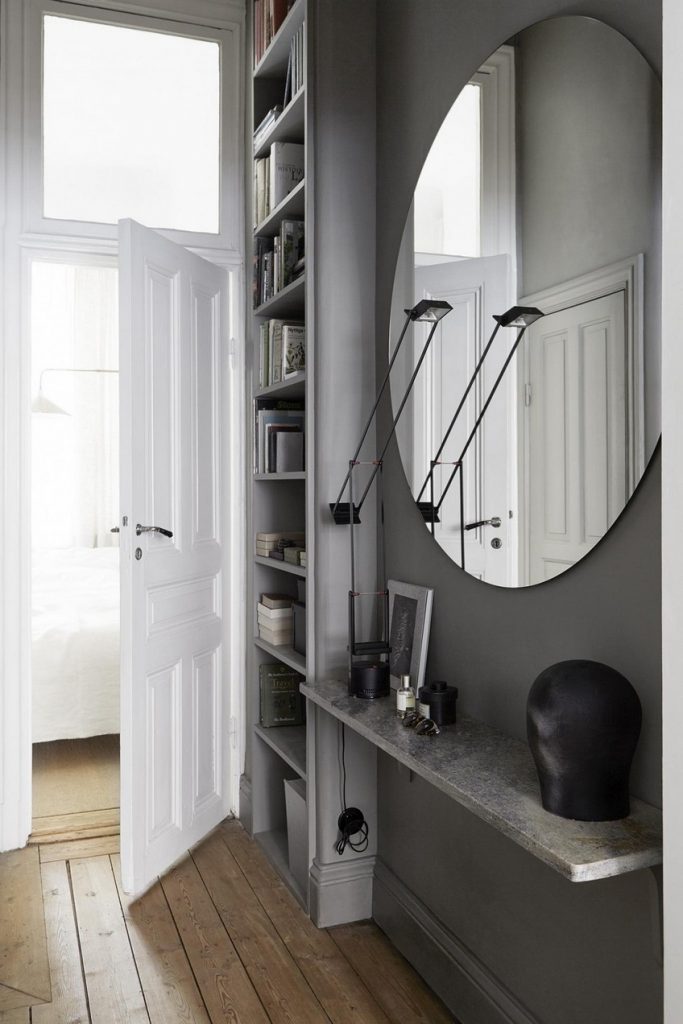 Interior Design Tips on How to Make a Room Look Bigger Using Mirrors