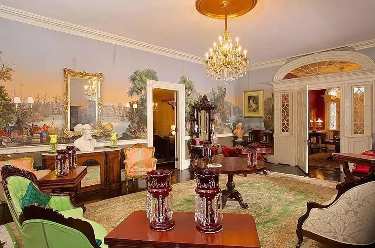 zuber wallpaper,room,interior design,property,living room,furniture