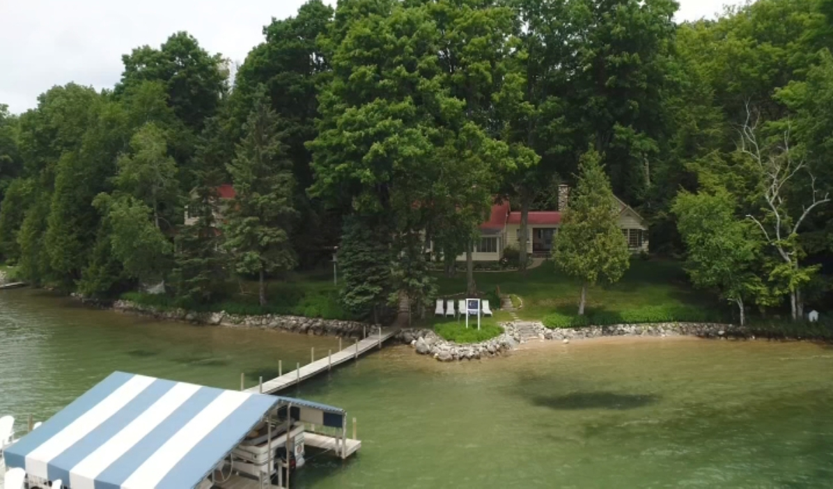 Amazing Northern Michigan Homes Walloon Lake Cottage with Rare Frontage