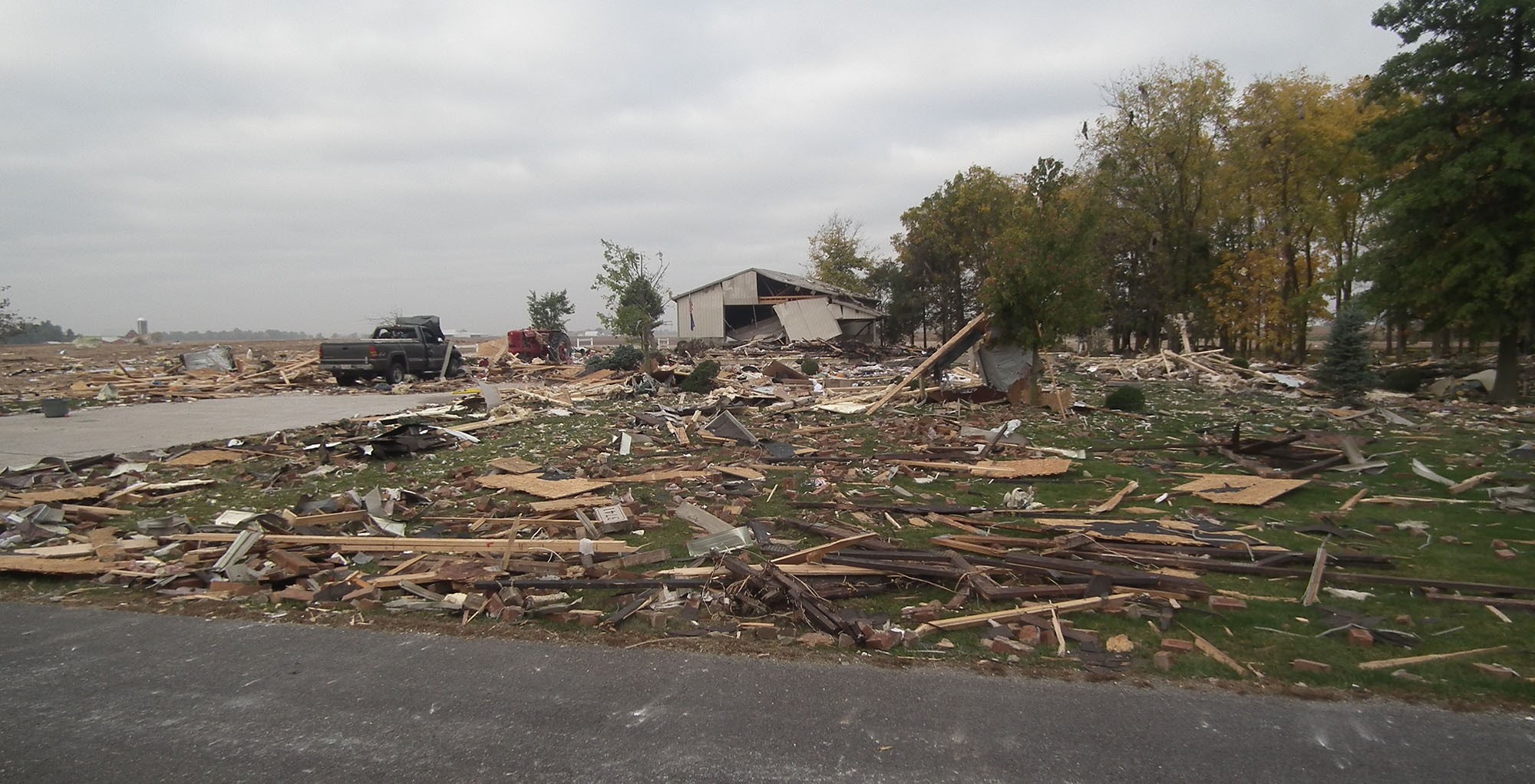 Home explosion kills woman, hurts 3 WANE 15