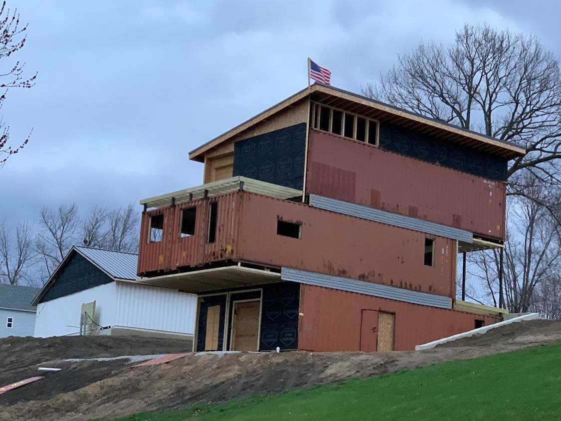 WATCH Markle’s ‘Hill House’ built out of shipping containers complete