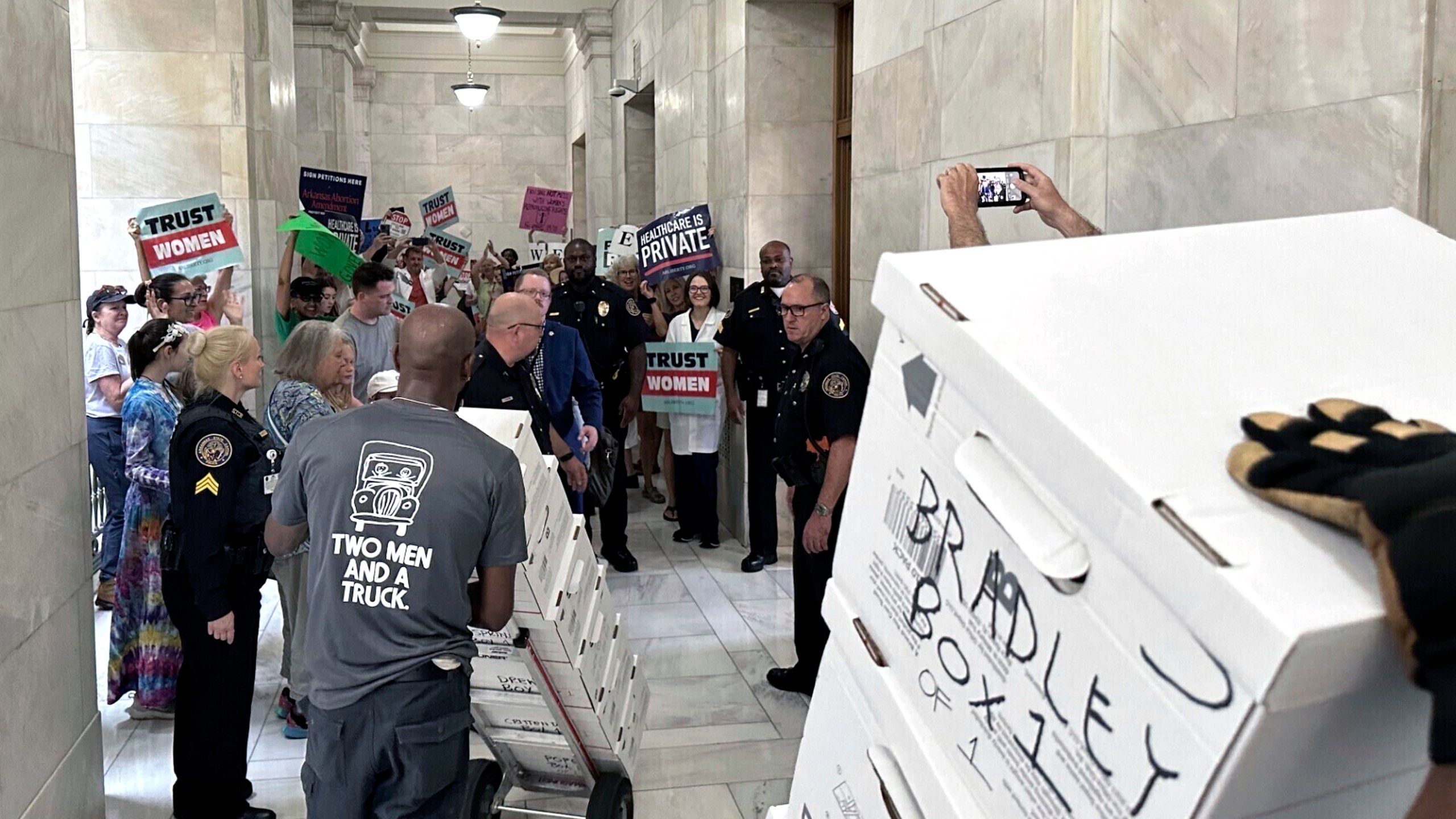 Arkansas abortion measure’s signatures from volunteers alone would fall