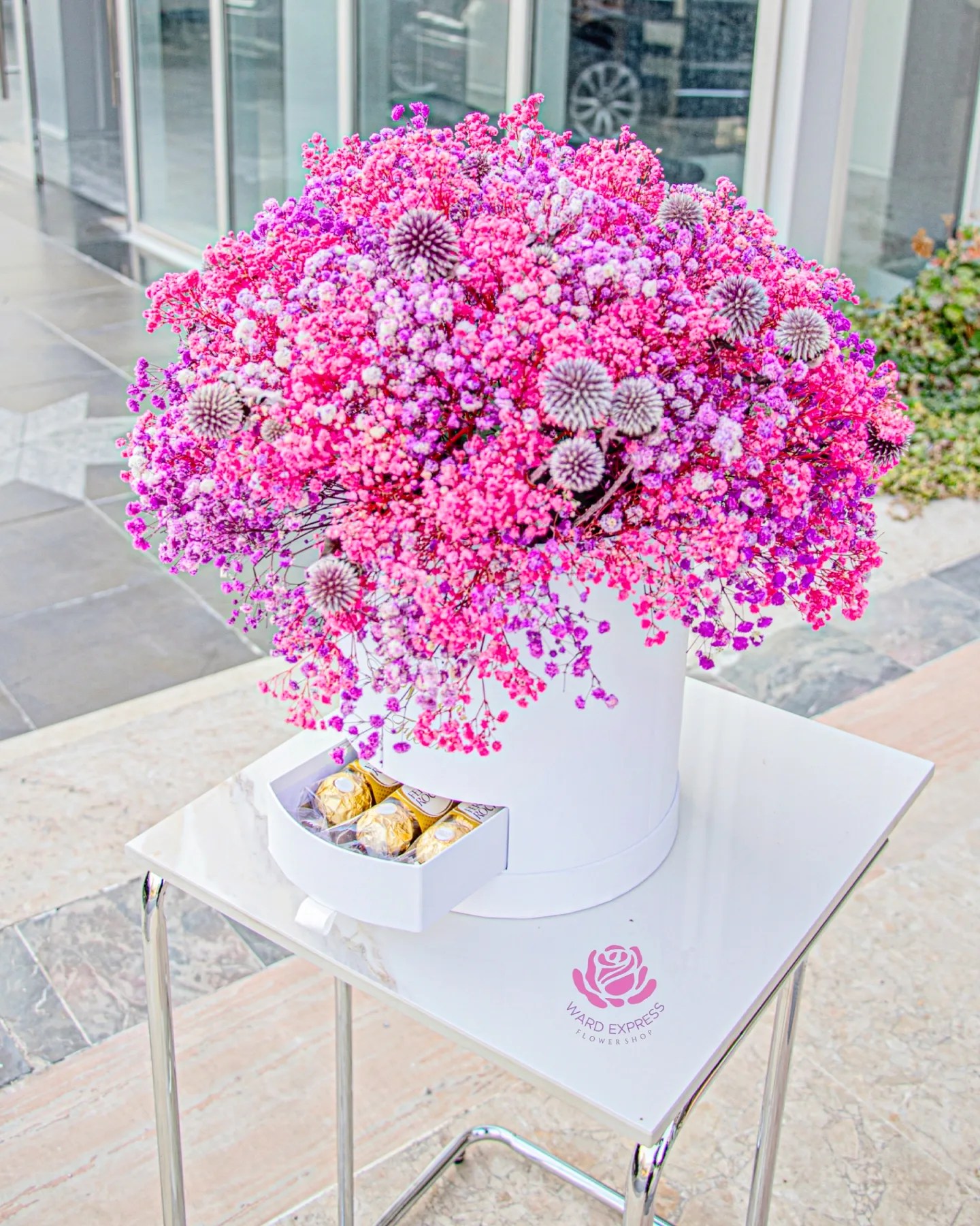 Forever Pink Send Flowers to Amman Jordan Online Gift Shop in Amman