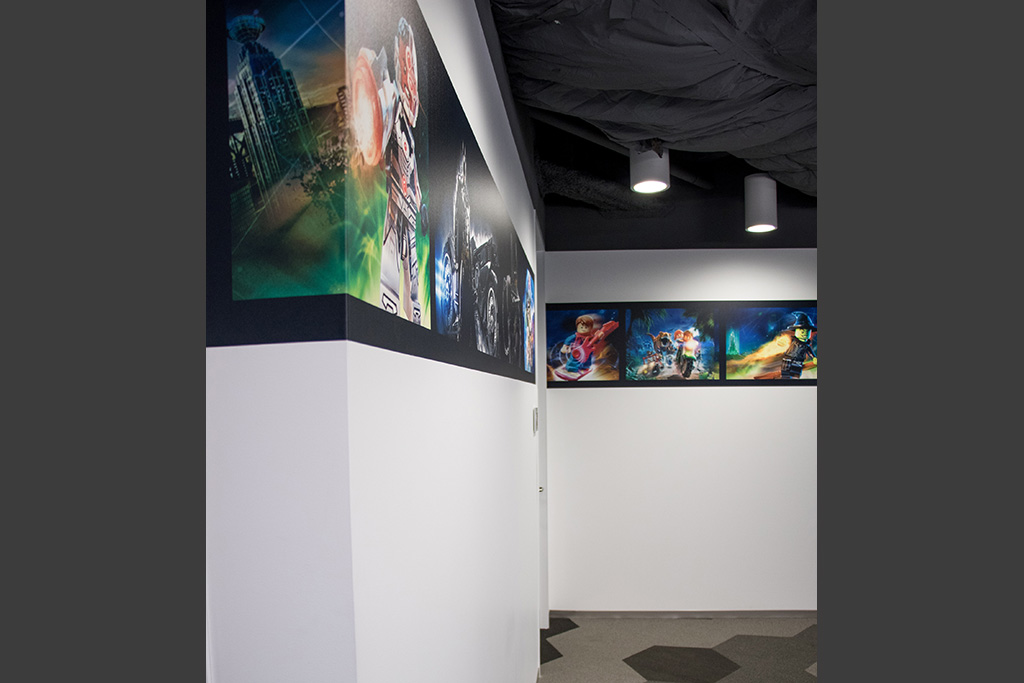 Warner Bros. Design Studio DC COMICS Corporate Office