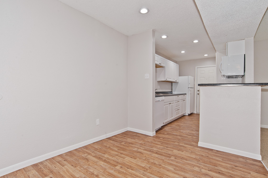 Aden Crest WARREN PROPERTIES