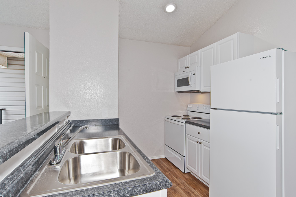 Oakwood Condos WARREN PROPERTIES