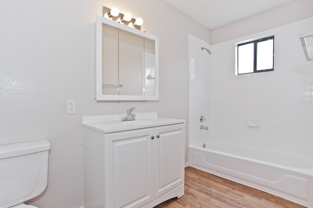 Oakwood Condos WARREN PROPERTIES