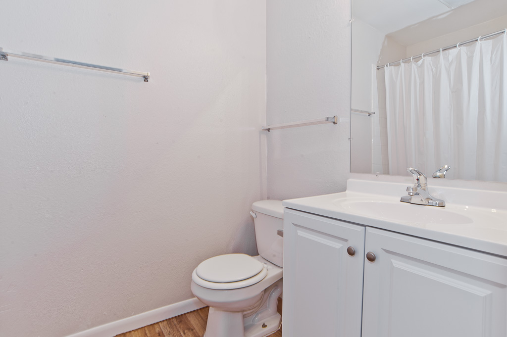 Aden Crest WARREN PROPERTIES