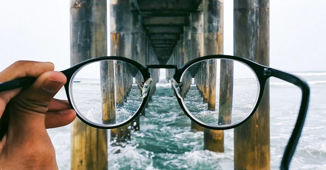 Where to Find the Best Progressive Lenses Online? Ultimate Benefits of