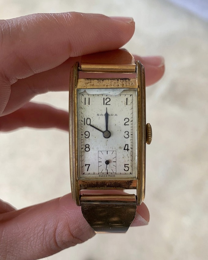 Vintage and modern watches the pros and cons Watch Affinity