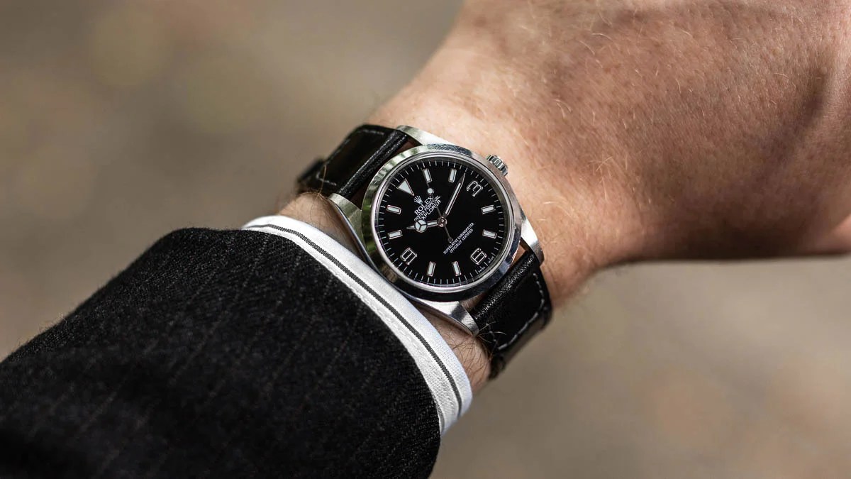 Rolex Submariner Vs Explorer Which Is The Best Rolex Watch Updated 2021 Watchgecko