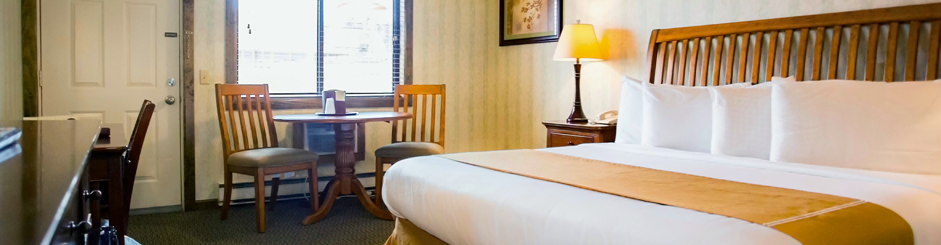 Water's Edge Inn Premier Lodging Destination in Old NY