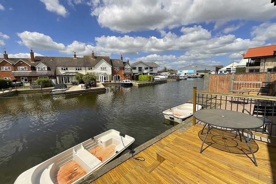 Sunset Haven, Wroxham