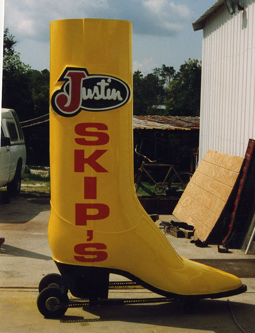 SKIP'S BOOTS