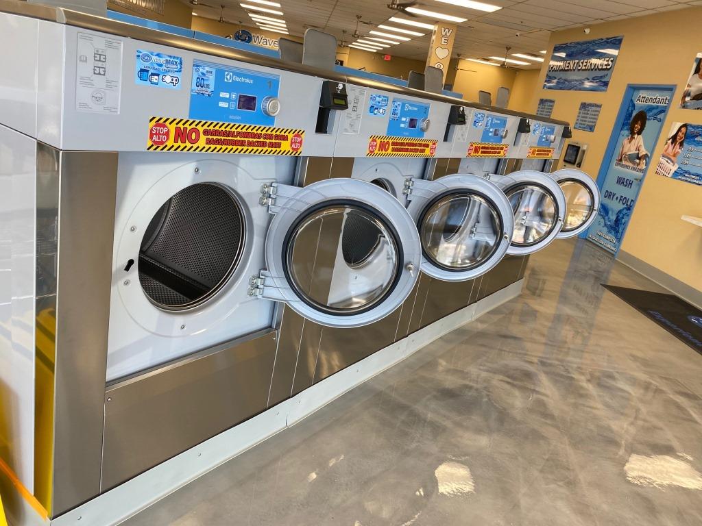 WaveMAX® Laundry Not Your Typical Laundromat! WaveMAX Laundry