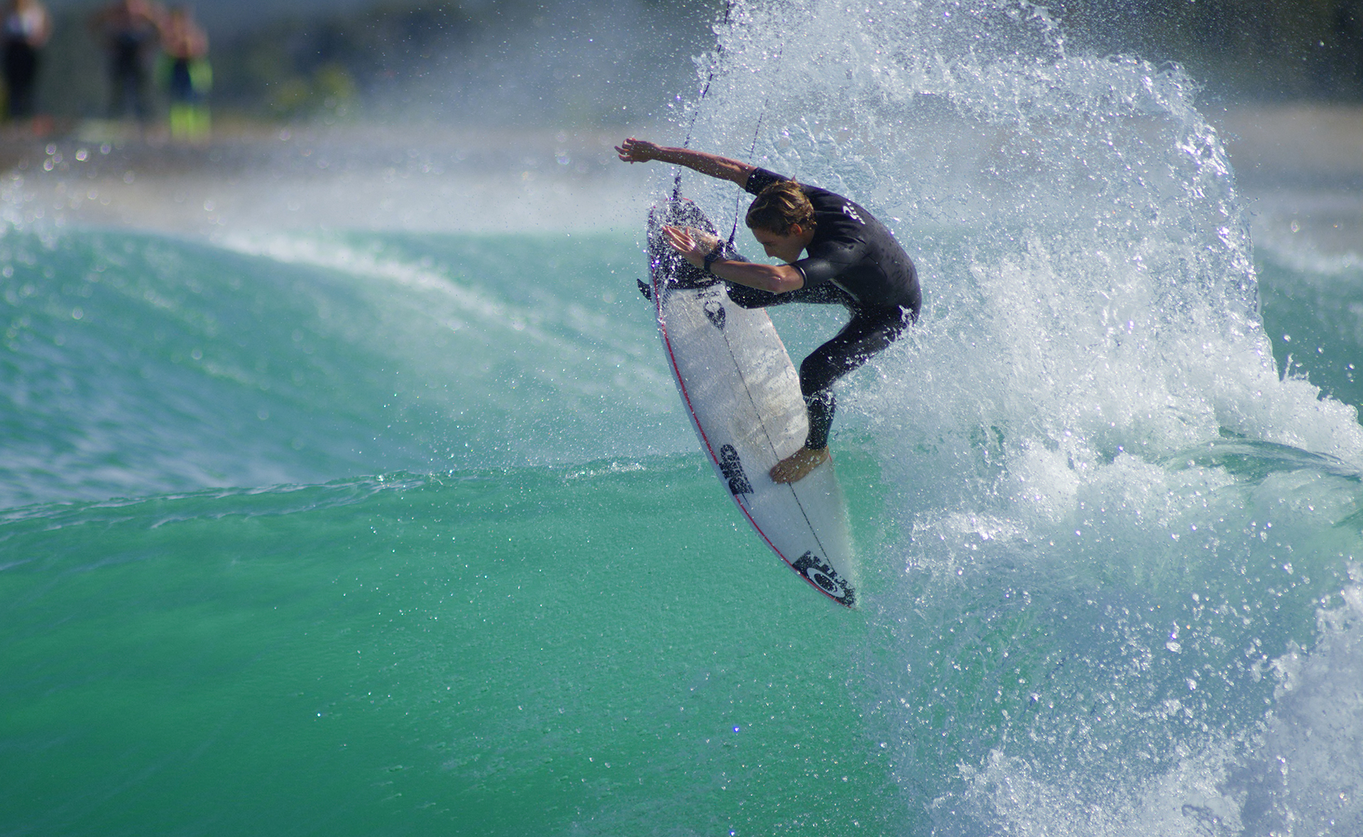 Surf Lakes Yeppoon a todo vapor Waves