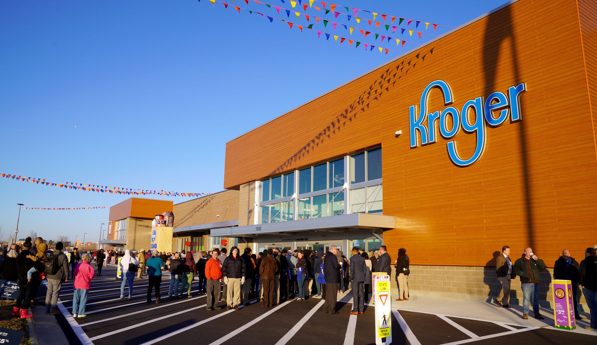 Largest traditional Kroger in Hampton Roads hosts grand opening