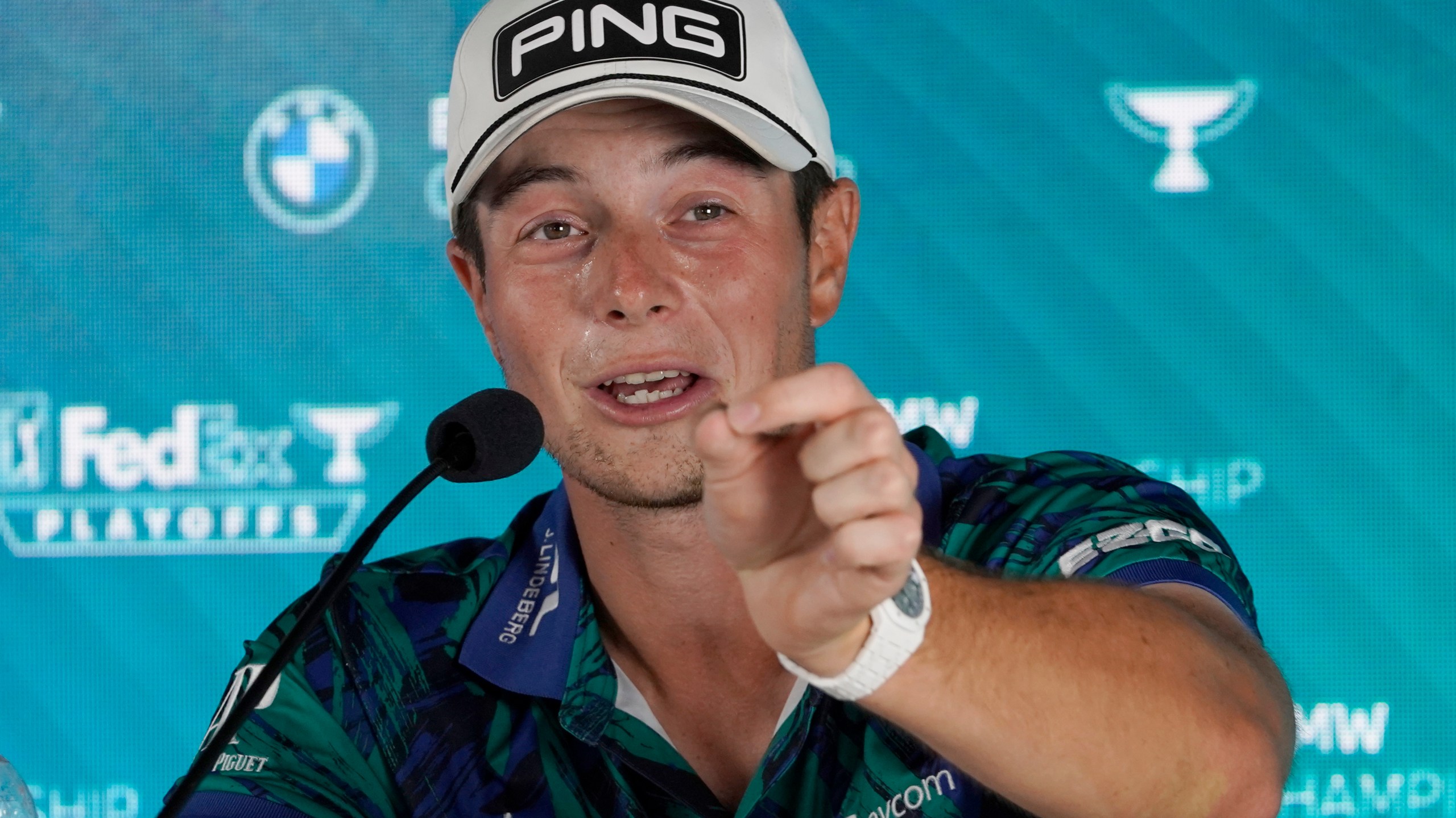 Hovland sets Olympia Fields record with 61 to win BMW Championship