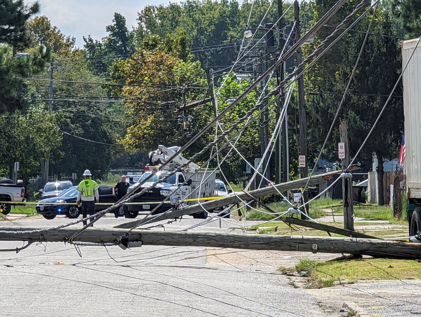 Crash brings down power lines in Portsmouth