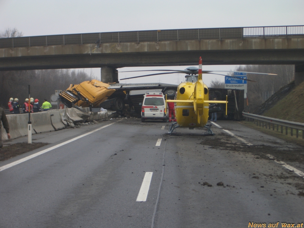wax.AT Das Portal für Feuerwehr und Rettungsdienst Sattelschlepper