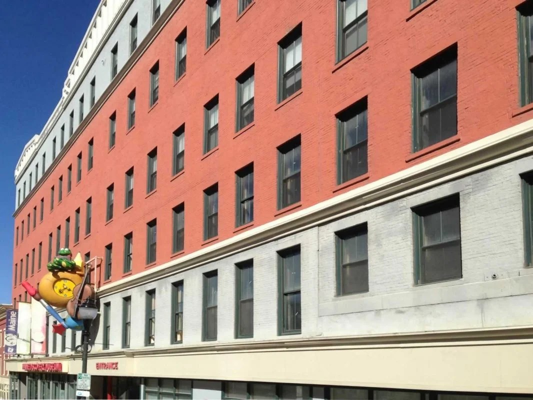 Freeses Building Apartments WBRC Inc.