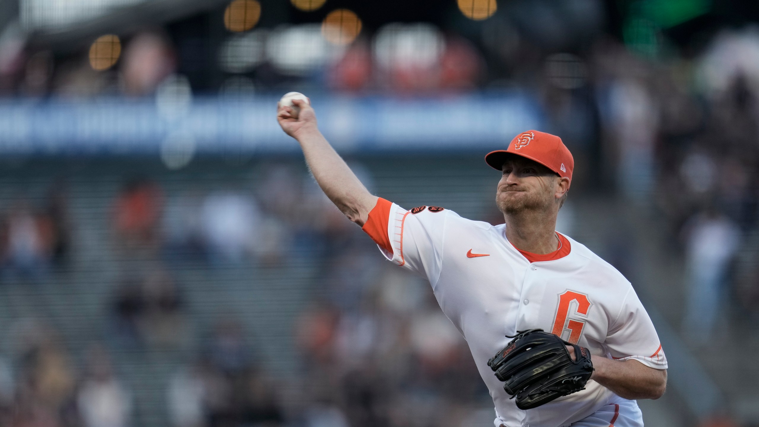 Giants righthander Alex Cobb pitched 8 hitless innings vs Reds WDHN