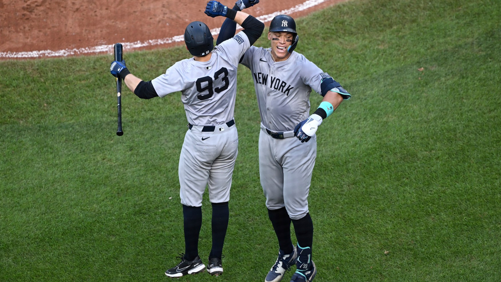 Aaron Judge sets Yankees record with his 34th home run before the All