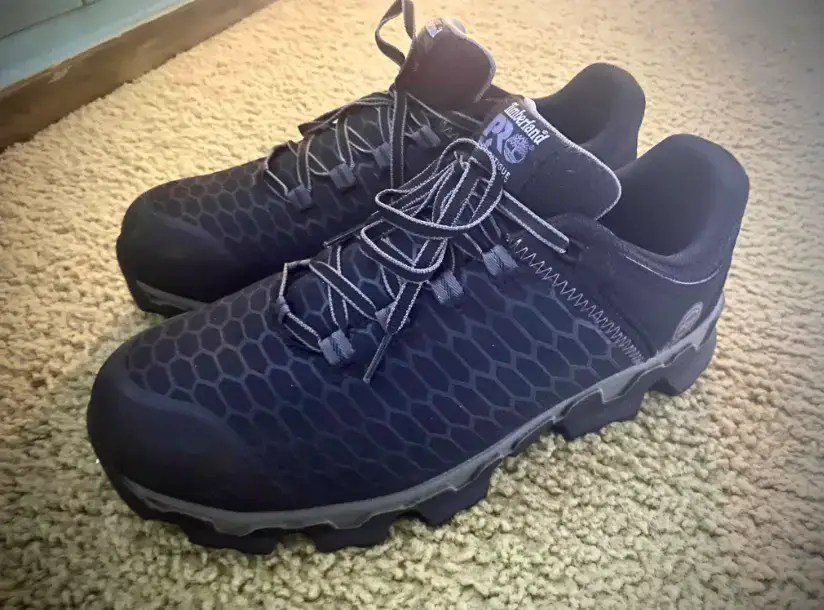 Good walking shoes for concrete? On my feet 8+ hours, looking for