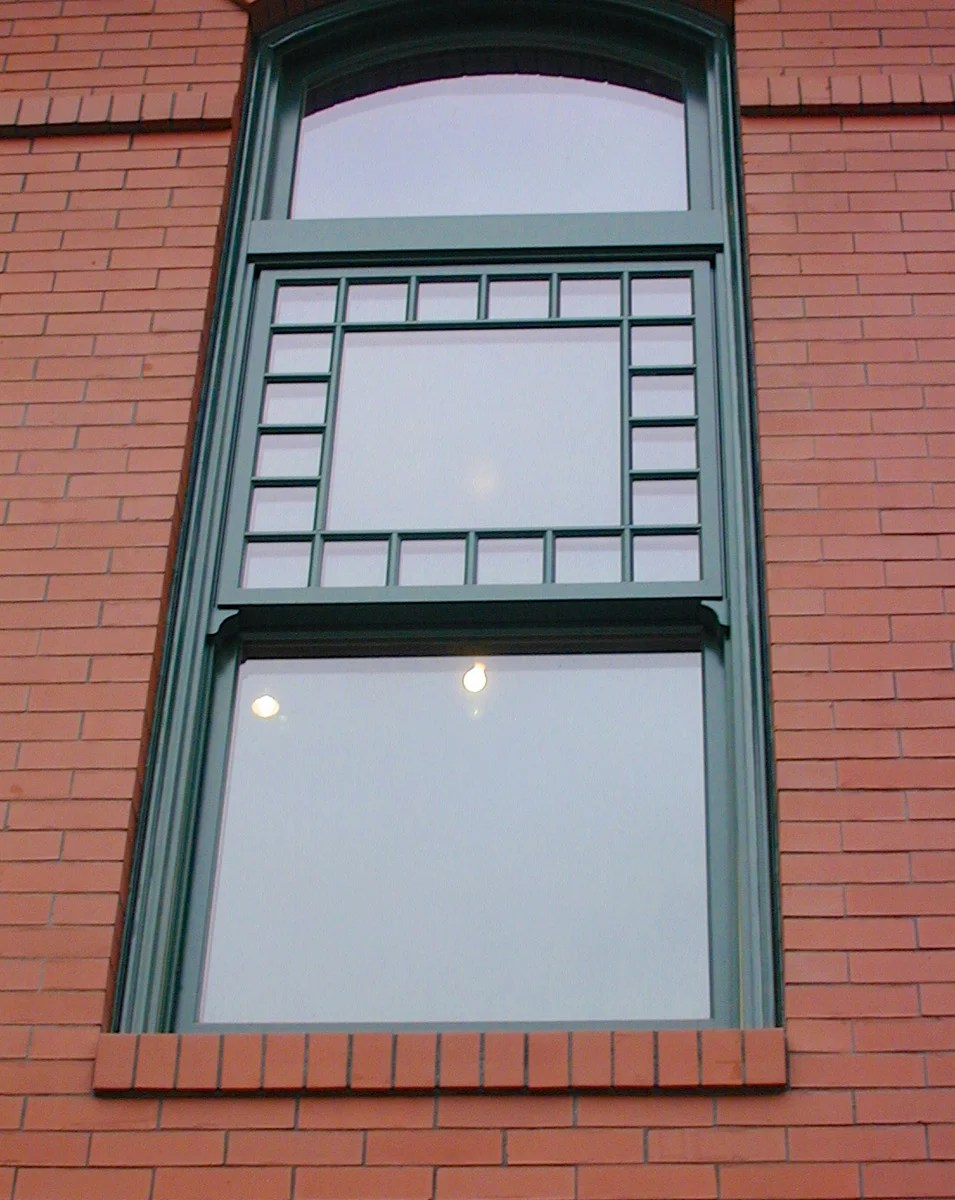 Single Hung w/ Waffle Grids in Top Sash and Eyebrow Topped Transom