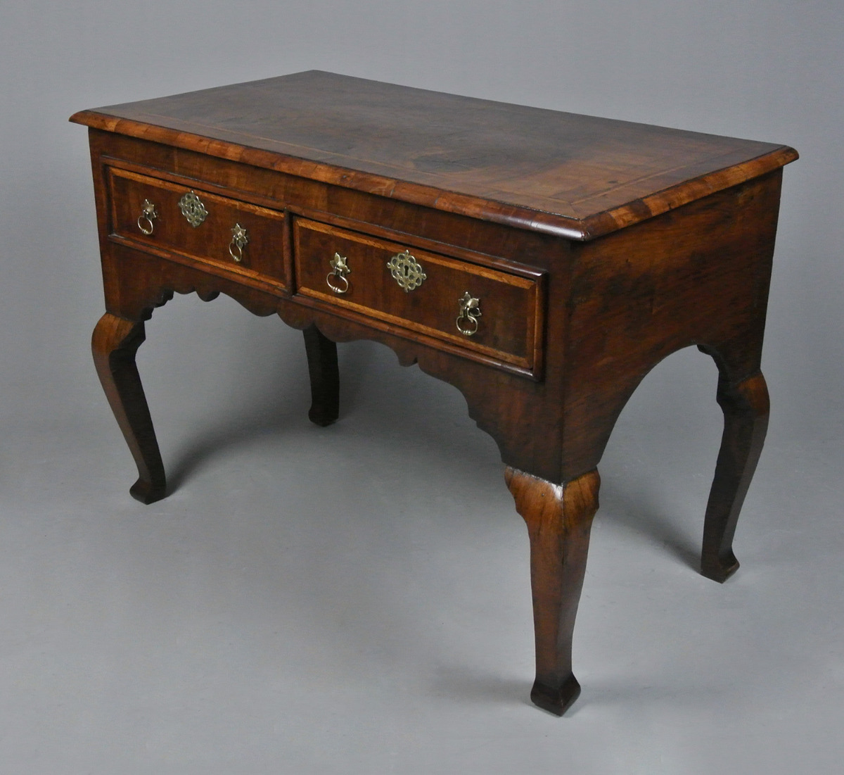 I Walnut and Laburnum Oyster Veneer Dressing Table c. 1730