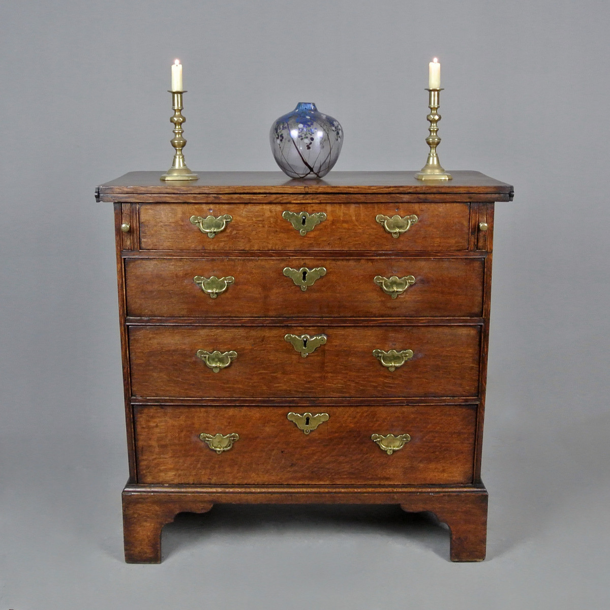 II Oak Bachelor's Chest of Small Proportions c. 1740