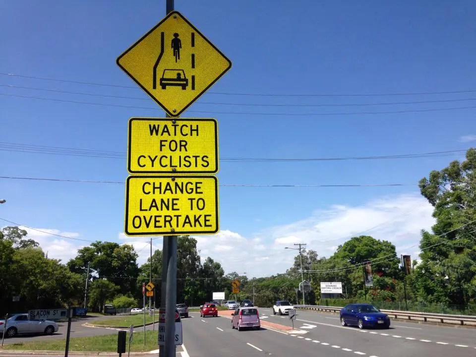 Call for roadside lane filtering signs webBikeWorld