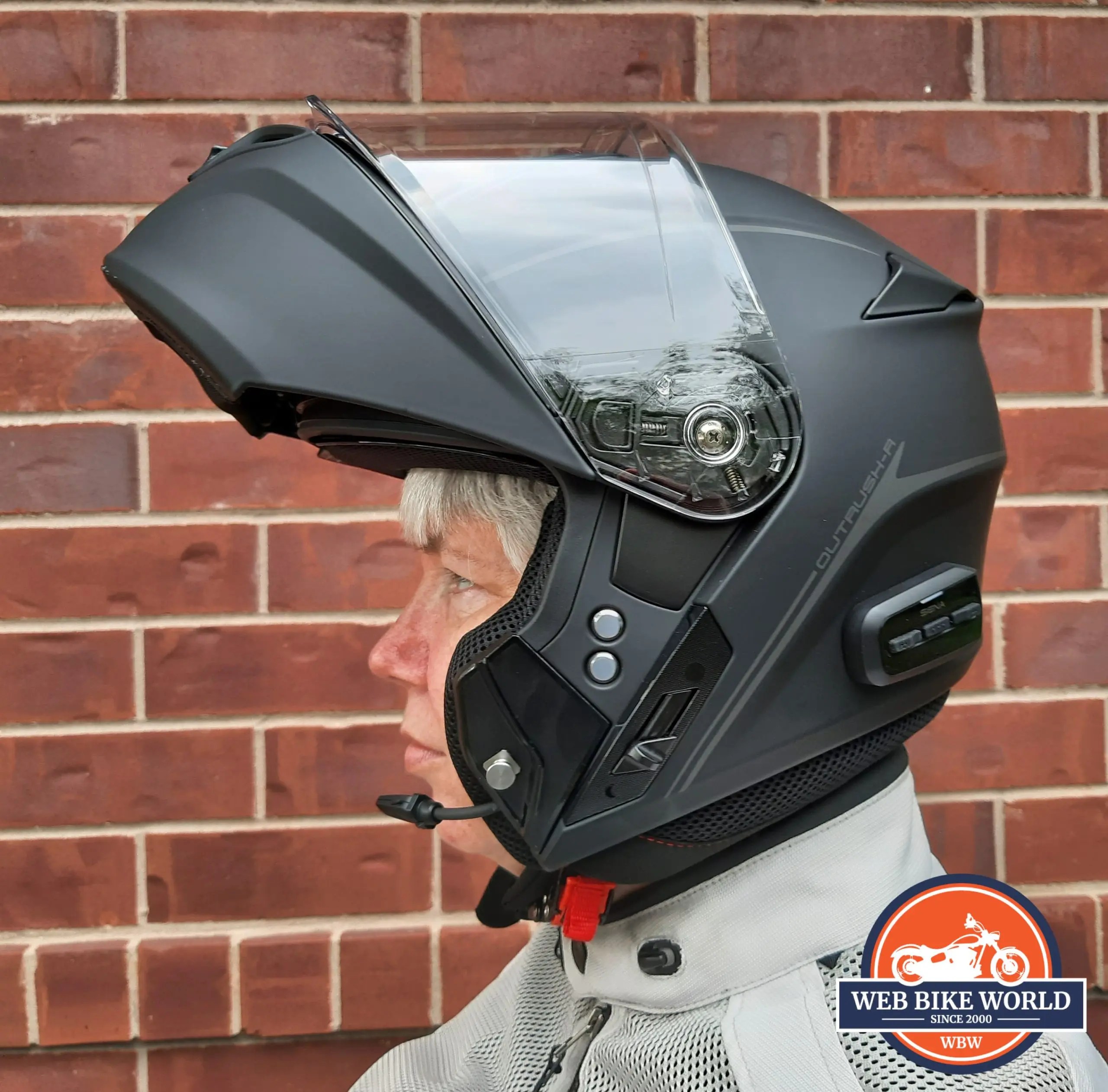 [REVIEW] Sena Outrush R Modular Helmet