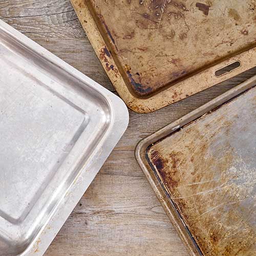 6 Methods to Clean Cookie & Baking Sheets staurantStore