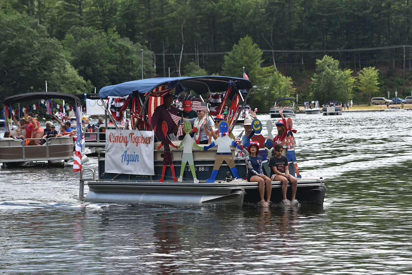 ster Lake Annual Boat Parade ster Lake Association