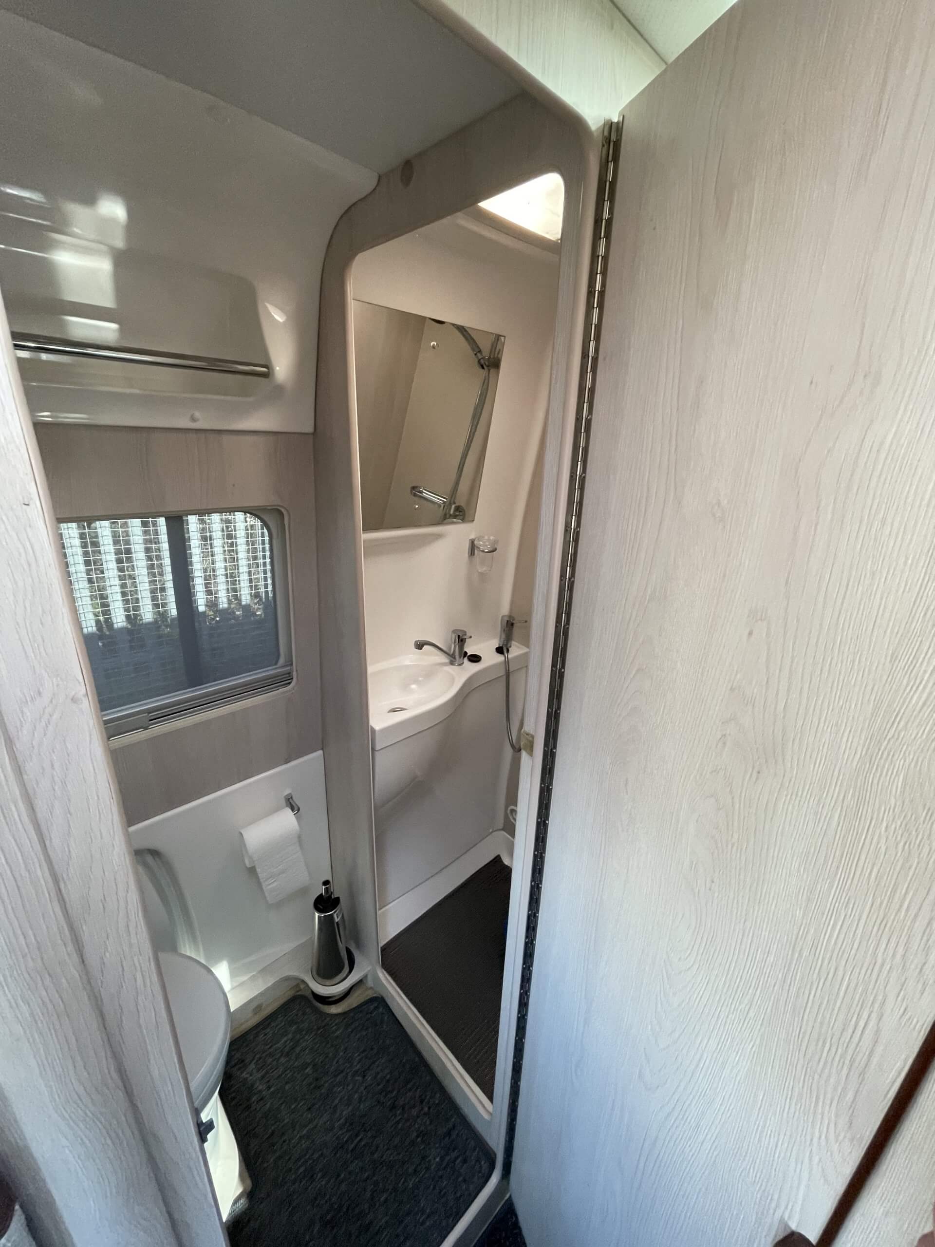 Autosleeper Warwick XL We Buy Any Motorcaravan