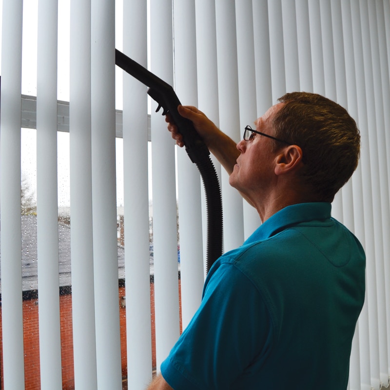 How to Clean Vertical Blinds Easily StepbyStep The mag 'Wecasa