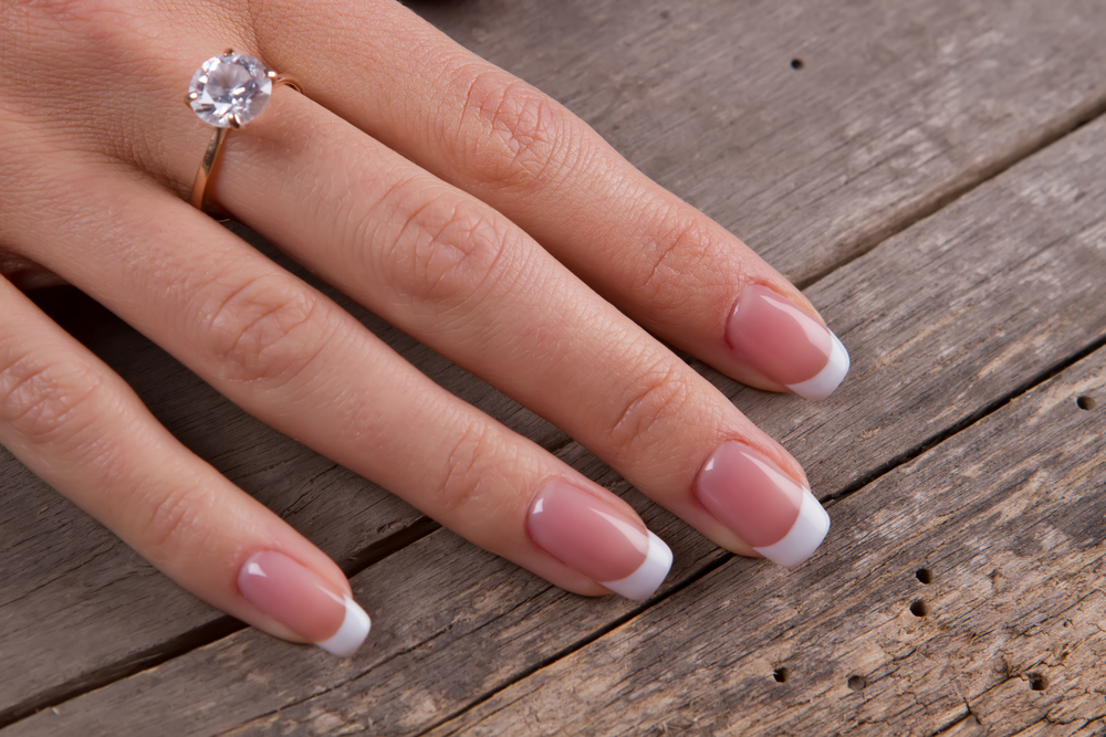 Top 21 Simple Engagement Rings for Classic Brides