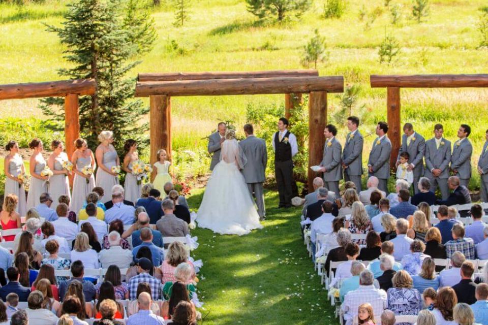 10 Wedding Venues in Leavenworth, WA (2023)