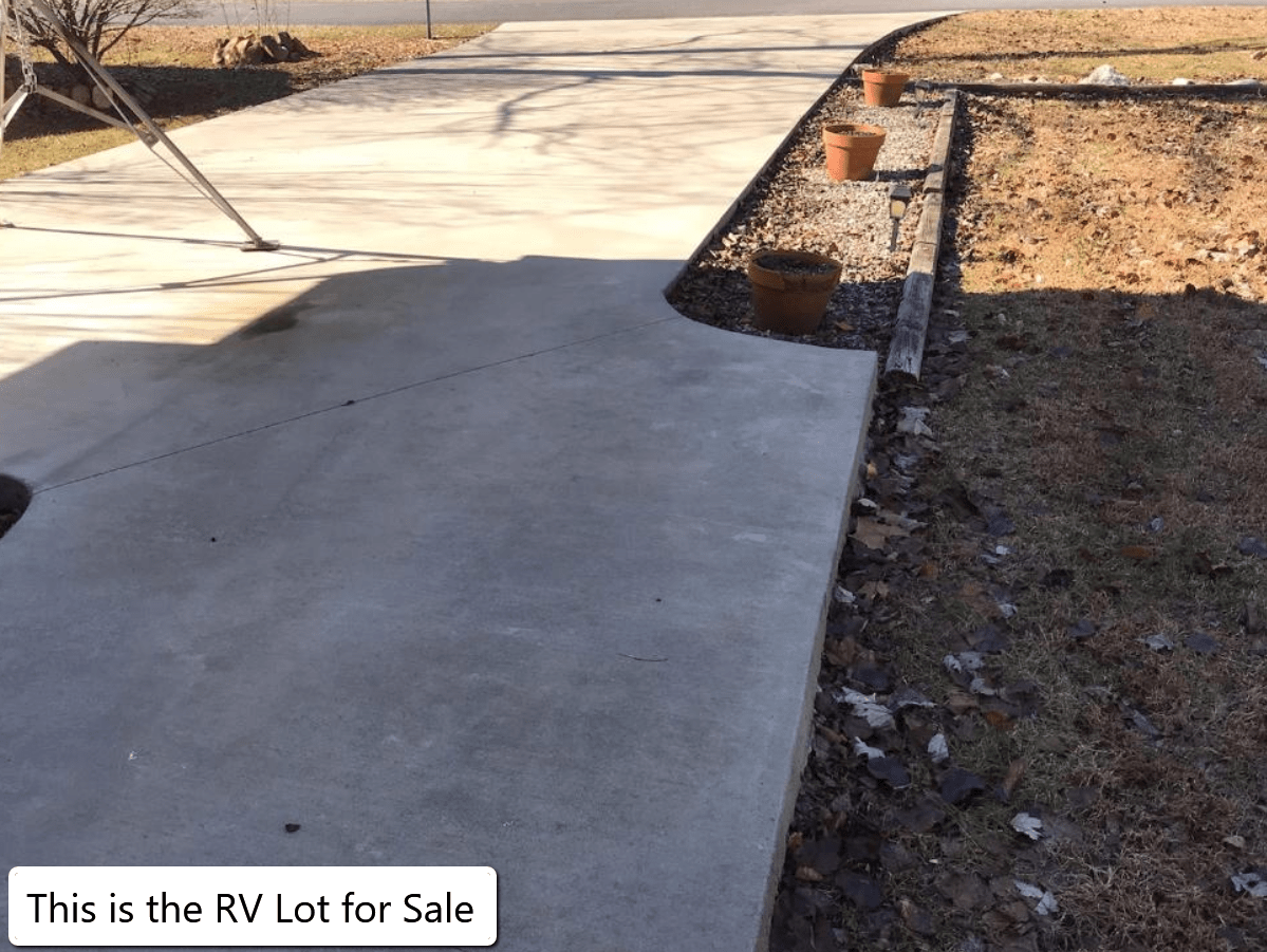 Beautiful RV Lot in River's Edge RV Park With Road Frontage Power Water