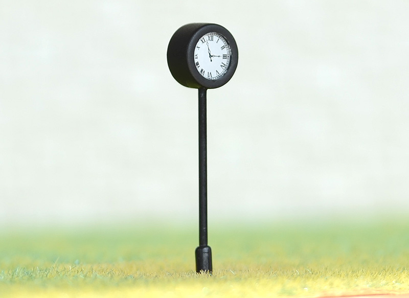 4 x OO gauge antique station platform clock LED street