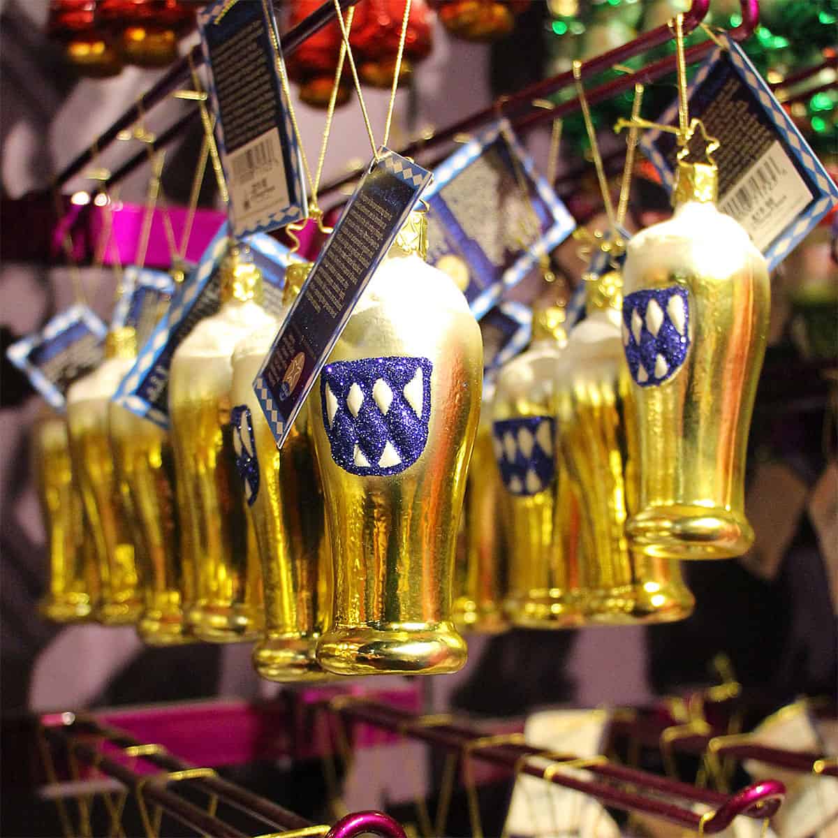 Ausgefallene Muster und Motive bei Weihnachtskugeln