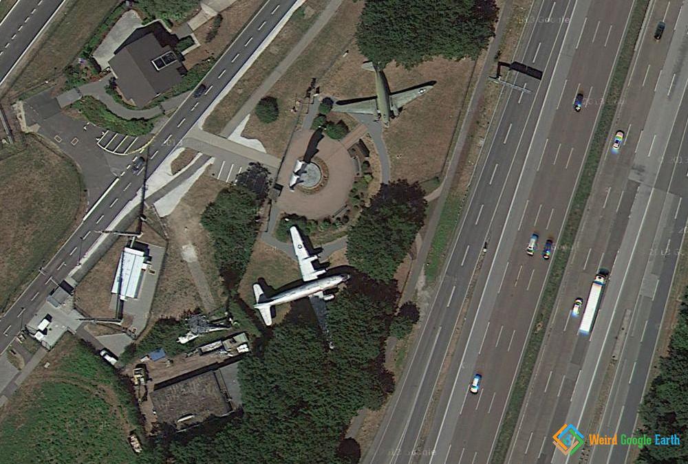 Planes in Franfurkt on Main Weird Google Earth