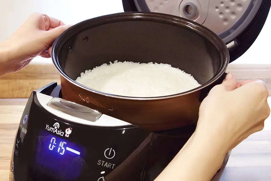 Ceramic vs Stainless Steel Rice Cooker Which is Better? We Know Rice