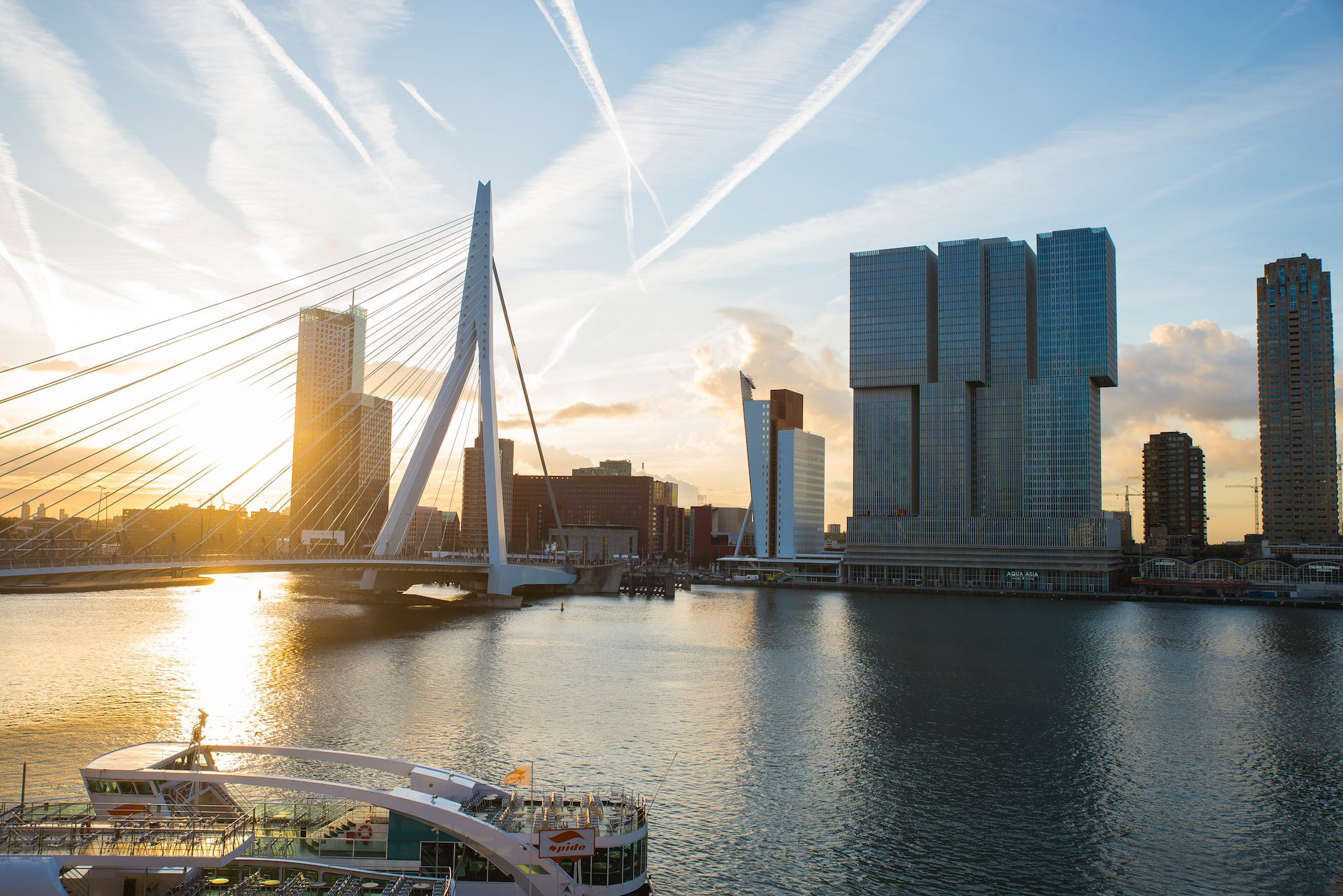 Rotterdam Taxi Prices and Useful Tips for Taxis in Rotterdam